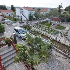 Lovorik Krk Town